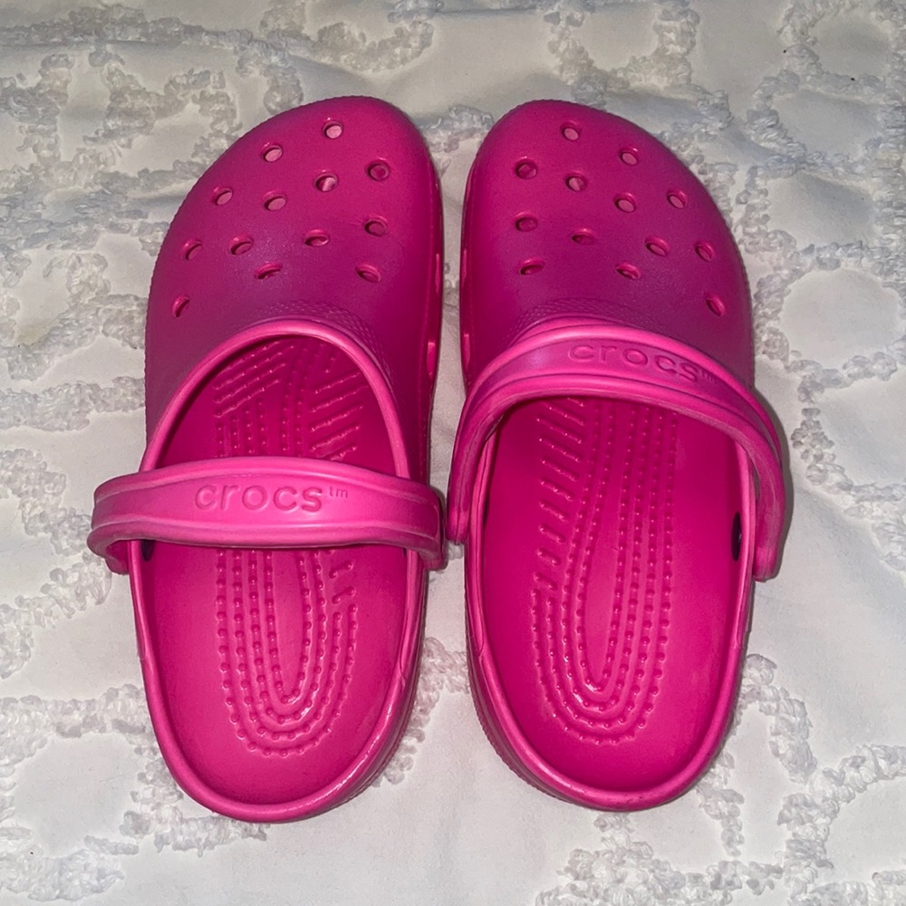 Hot pink crocs! Size 8